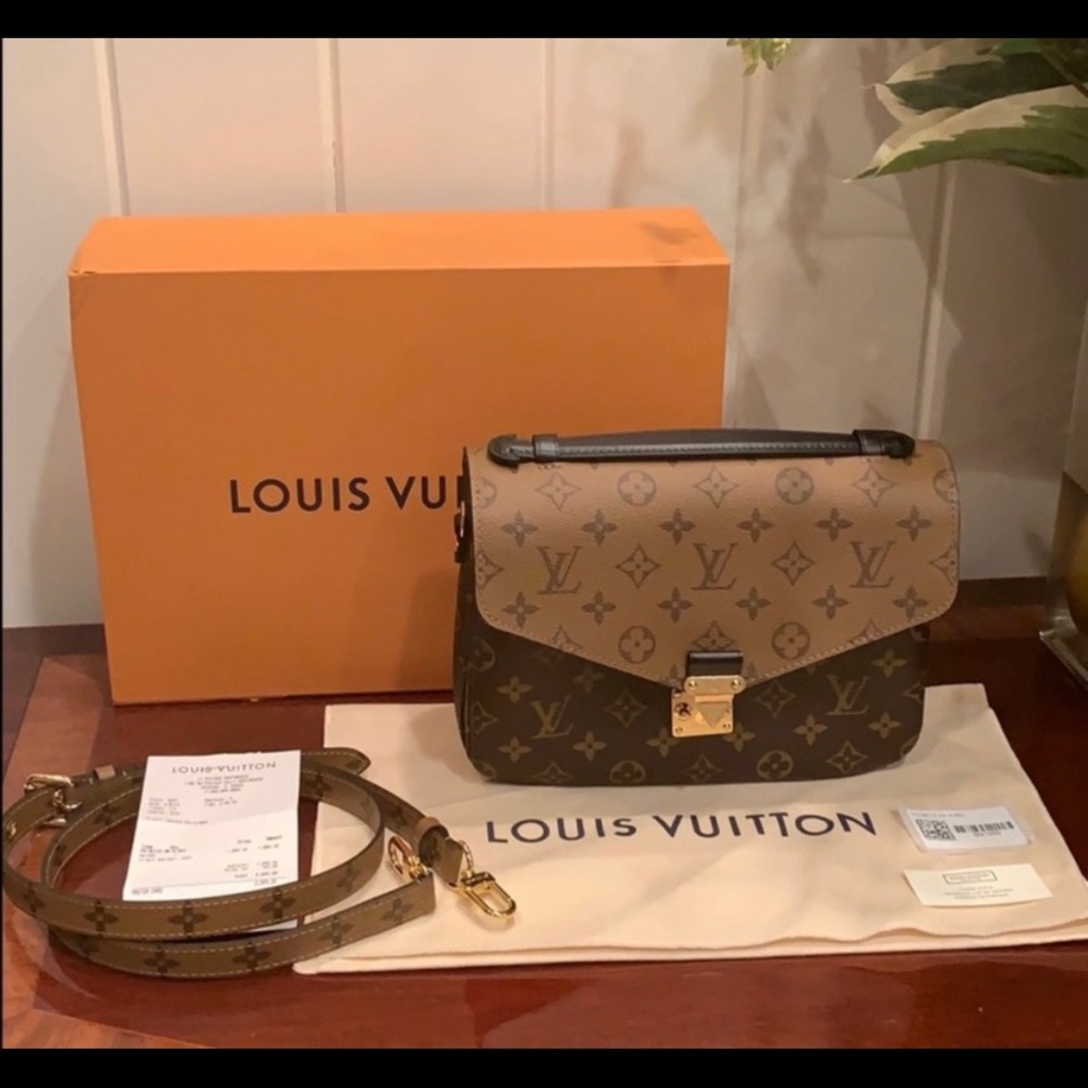 Made in France RARE Louis Vuitton Pochette Metis